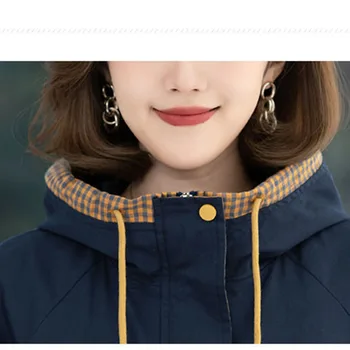 Късо палто Дамски пролет-есен облекло за майката 2022 Нова Корейска версия на Ежедневни Свободна Универсална яке с качулка Топ Tide